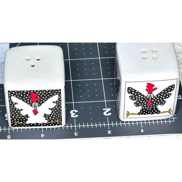 Ceramic Chicken Rooster Salt Pepper Shakers Set Polka Dot Design Replacement - Picture 2 of 6